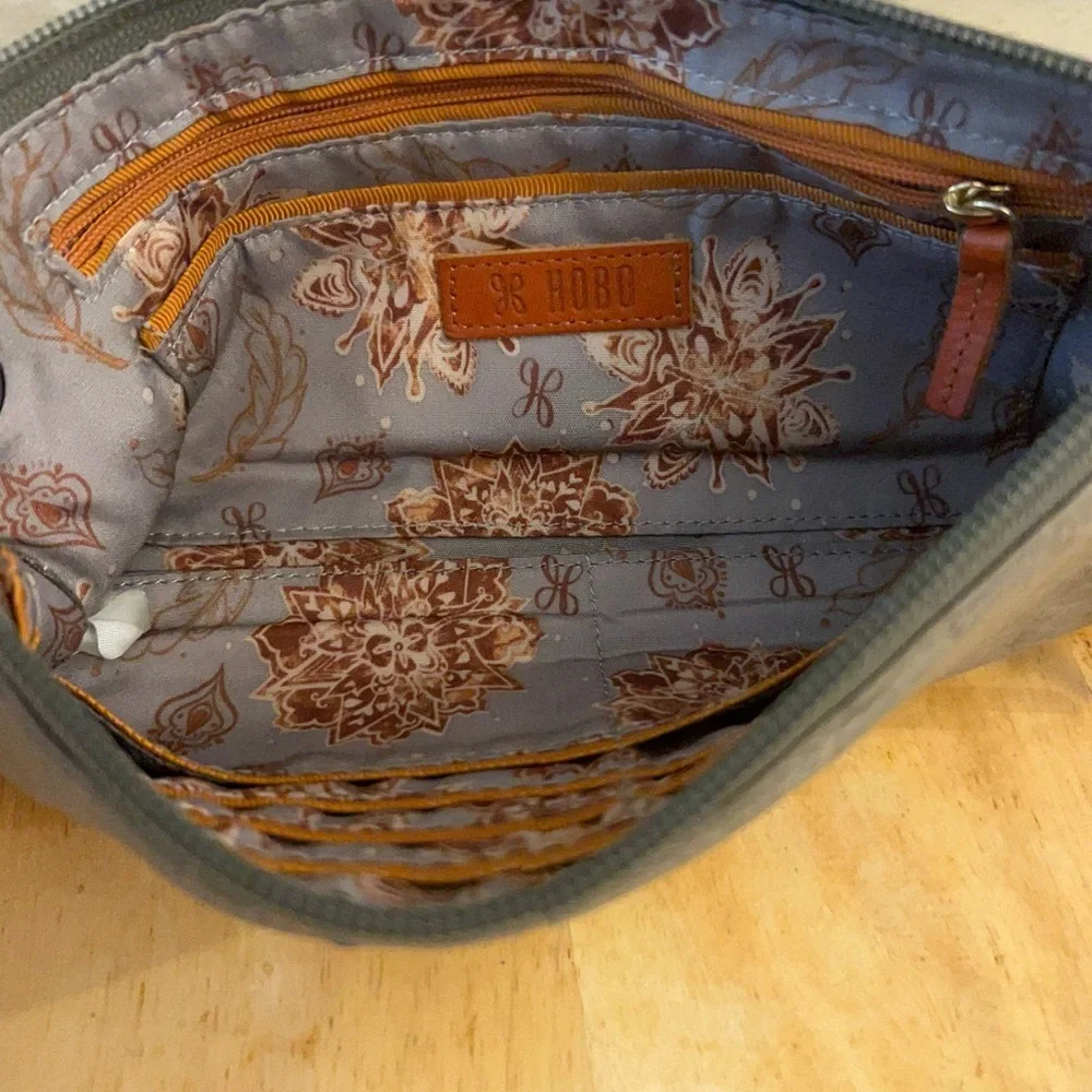 HOBO International Vida 100% Leather Wristlet Clutch.